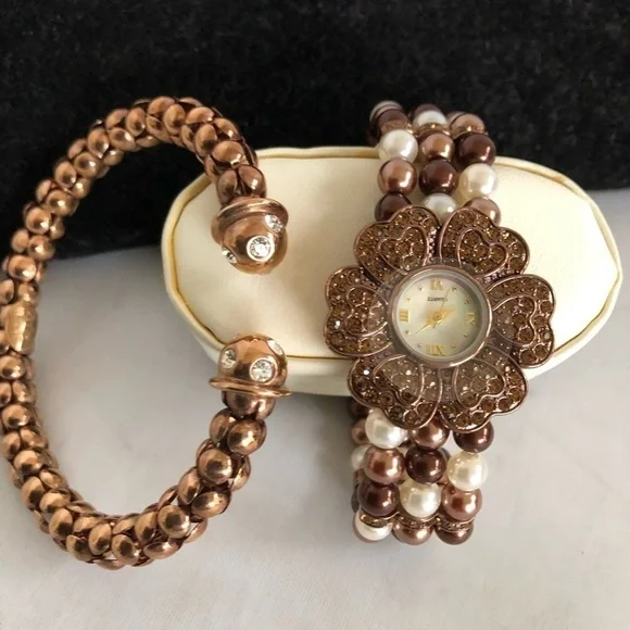 NOLAN Miller Jewelry Crystal Watch Chocolate Pearl Coco Persailles with Bracelet - Picture 4 of 8